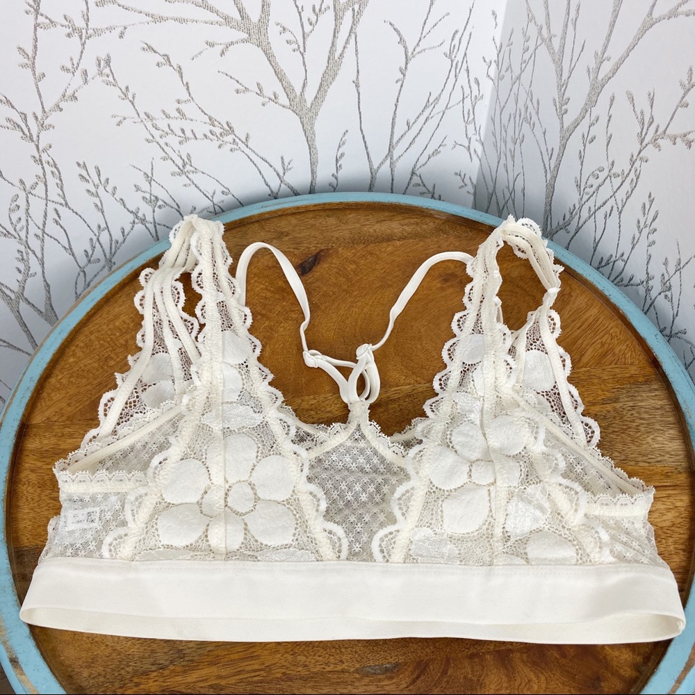 Aerie Lace Racerback Straps Cream Bralette NWOT M - Picture 2 of 9